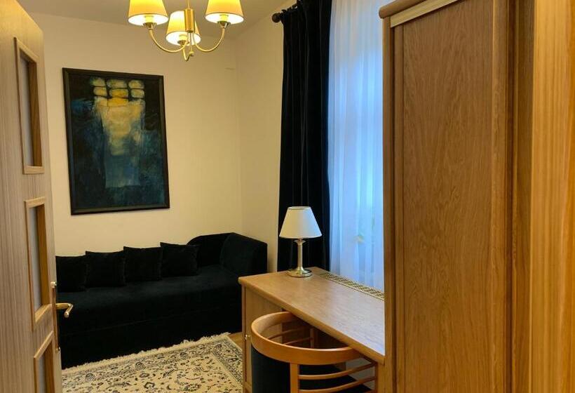 سوییت لوکس, Antik Hotel Sofia