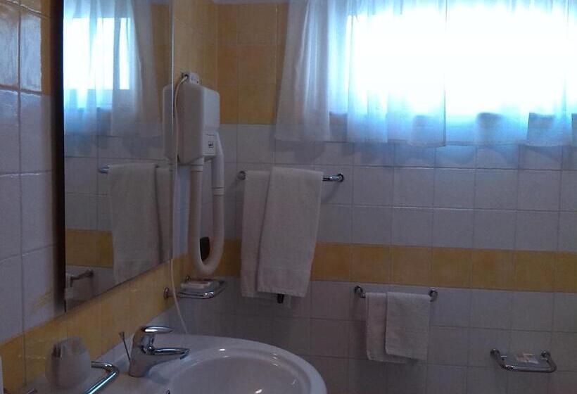Номер Economy, San Francesco Terme