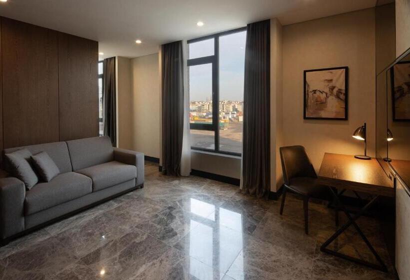 سوییت جونیور, Dedeman Kartepe Kocaeli