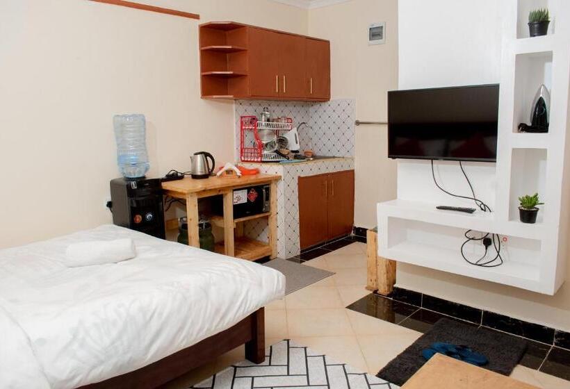 استودیوی لوکس, Shalom Apartments