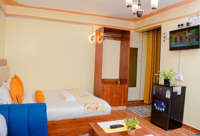 استودیوی استاندارد, Shalom Apartments