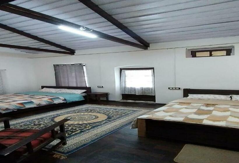 اتاق کلاسیک سه تخته, Home Heritage Homestay