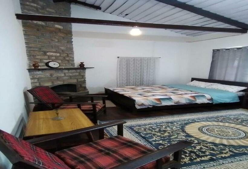 اتاق کلاسیک سه تخته, Home Heritage Homestay