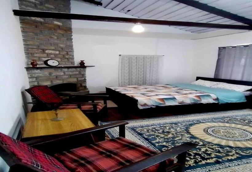 اتاق کلاسیک سه تخته, Home Heritage Homestay