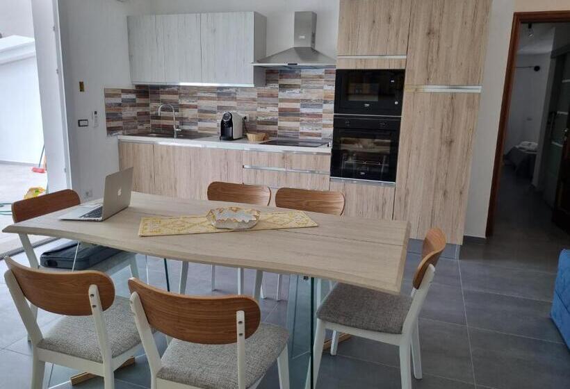 Номер Стандарт, Sardiniarooms Tortolì Old Town