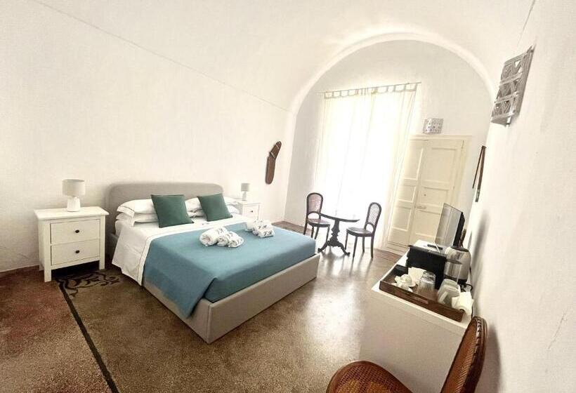 Люкс Вид на Сад, Villa Romasi