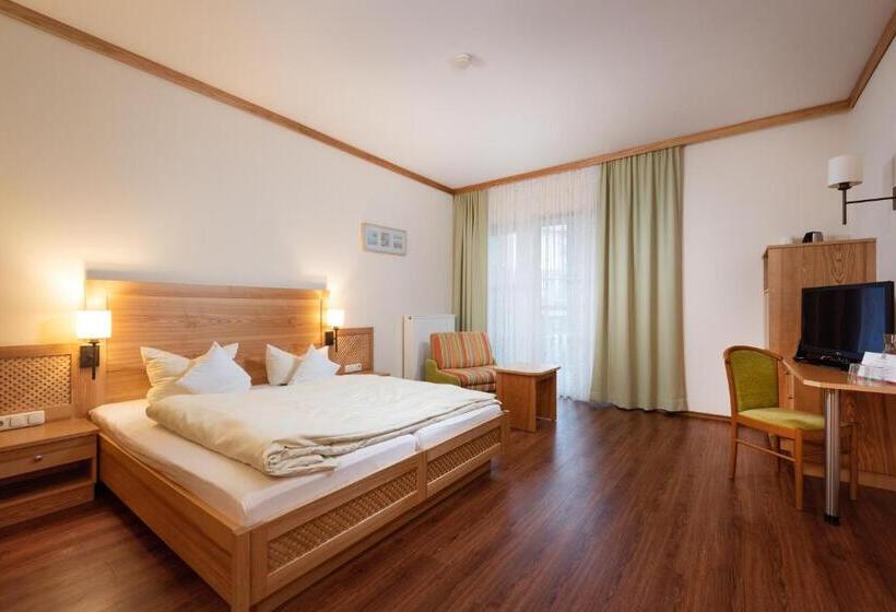 Номер Стандарт с Балконом, Familotel Schreinerhof