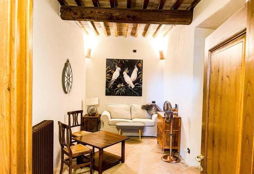 Люкс с Террасой, Lachiusa Tuscany
