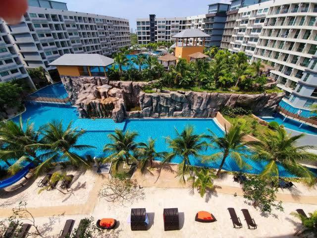استودیو استاندارد با چشم‌انداز استخر, Laguna Beach Condo Resort 3 Maldives Pattaya Pool View ลากูน่า บีช คอนโด รีสอร์ต 3 พัทยา