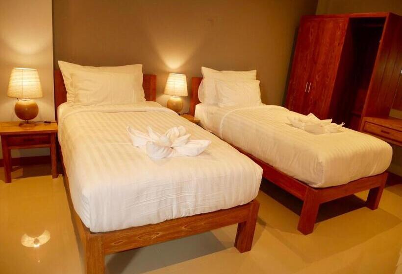 Номер Стандарт, Look At Home Lamphun