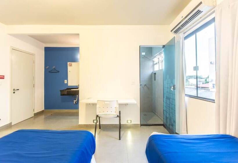 חדר סטנדרט לשלושה, Concept Design Hostel & Suites