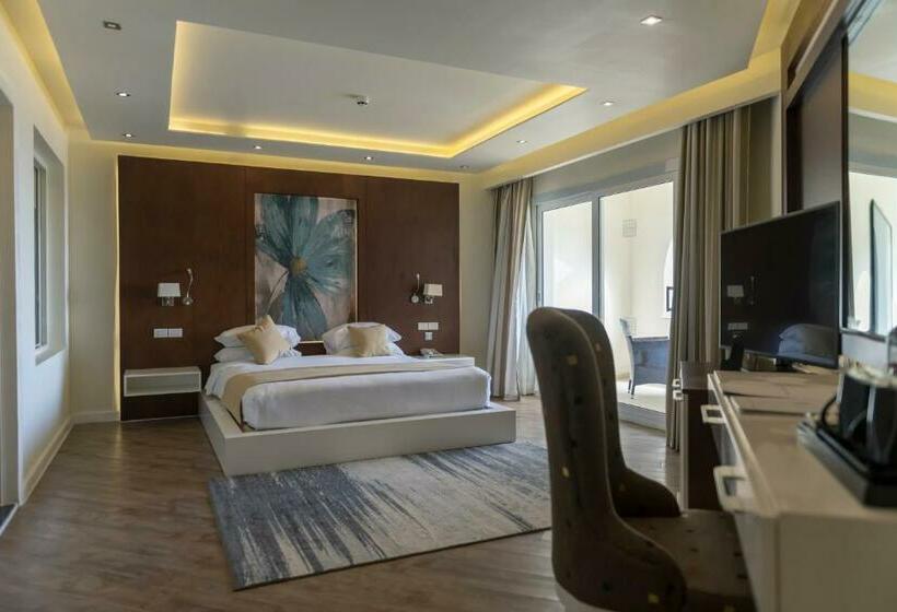 سوییت خانوادگی, Sunrise Montemare Resort Grand Select