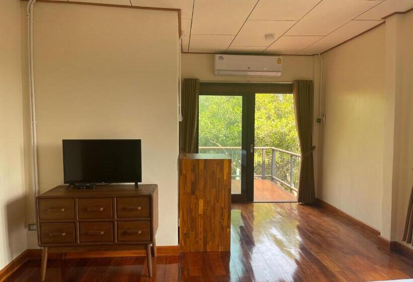 اتاق استاندارد با تخت بزرگ, Banmai87 Guest House บ้านไม้87 เกสต์เฮ้าส์
