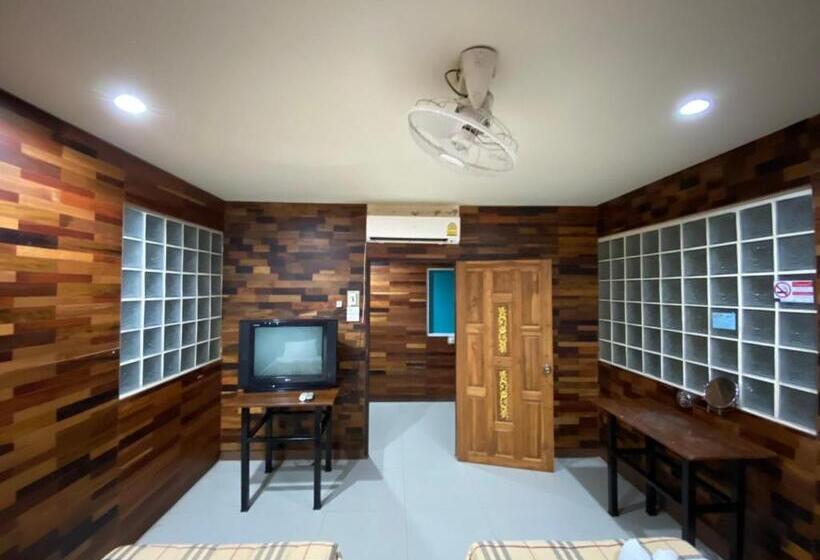 اتاق استاندارد, โรงแรมภูน้ำฟ้า   Phunumfha Hotel ชุมแพ