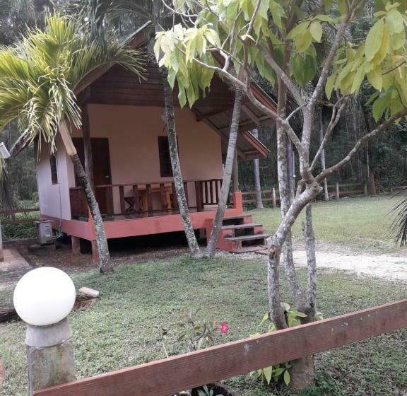 بانگلوی استاندارد, Lung Pod 9 Resort