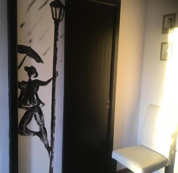 سوییت با چشم‌انداز دریا, Chez Monsieur