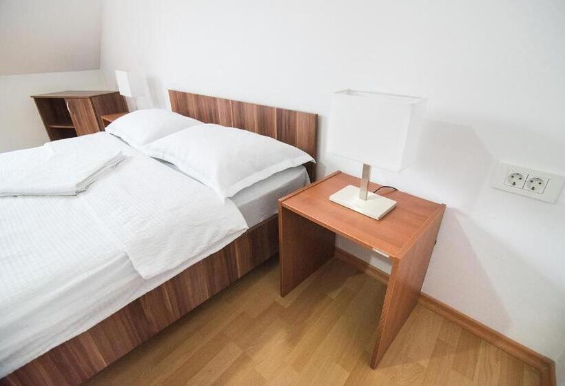 스탠다드 룸 산 전망, Transylvania Guest House
