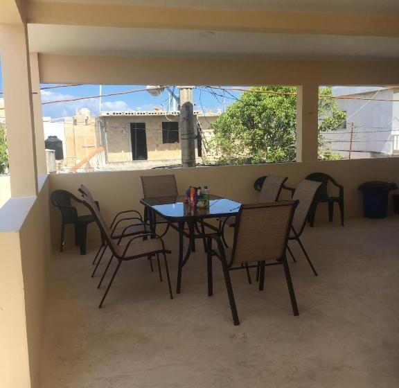 استودیوی استاندارد, Villas Chukum