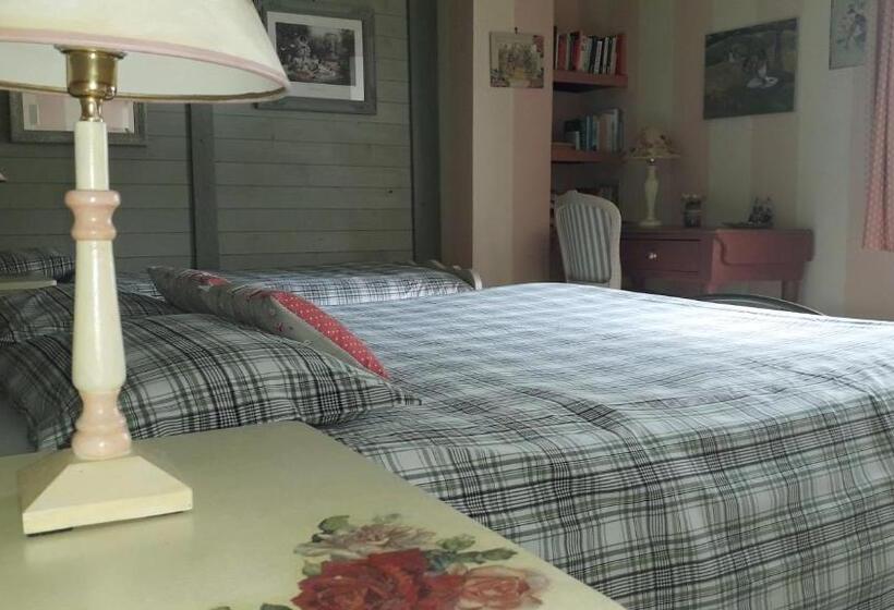 Номер Стандарт Трехместный, B&b Rossociliegia