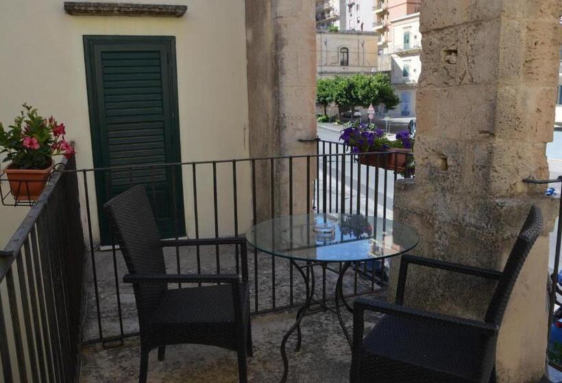 اتاق استاندارد با تخت بزرگ, B&b Al Cortiletto Modica Centro