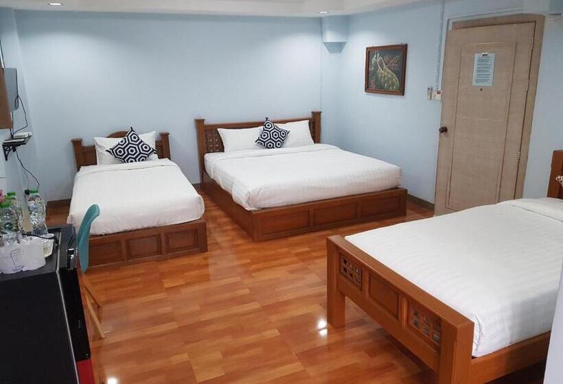Четырехместный Номер Стандарт, Zone Stations  That Phanom