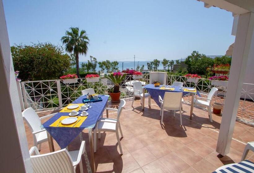 Triple Room Sea View, B&b L Orizzonte
