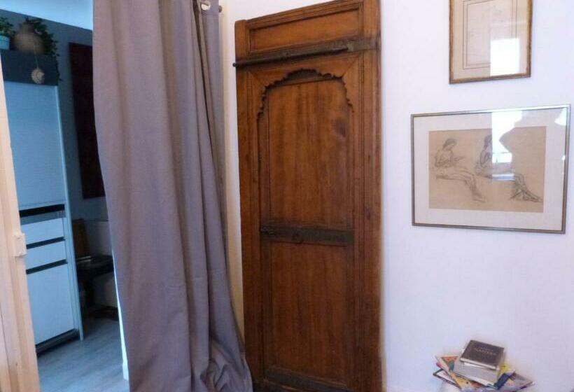 Номер Стандарт, Chambre D Hôtes La Grotte De Voltaire