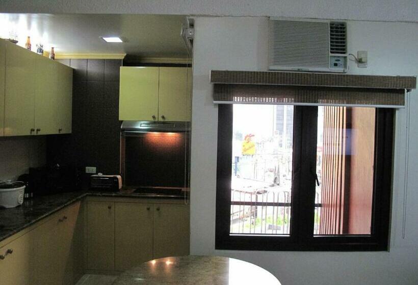 اتاق لوکس, Makati Suites At Travelers Inn