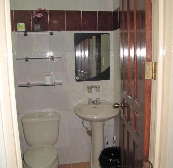 آپارتمان لوکس 1 خوابه, Makati Suites At Travelers Inn