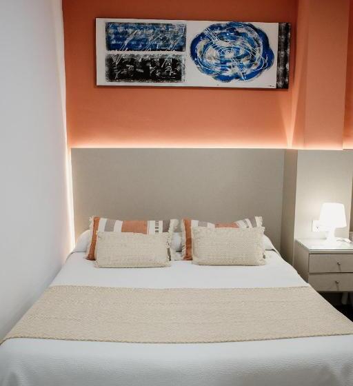 Habitación Cuádruple Estándar, Pensión Mastil 16