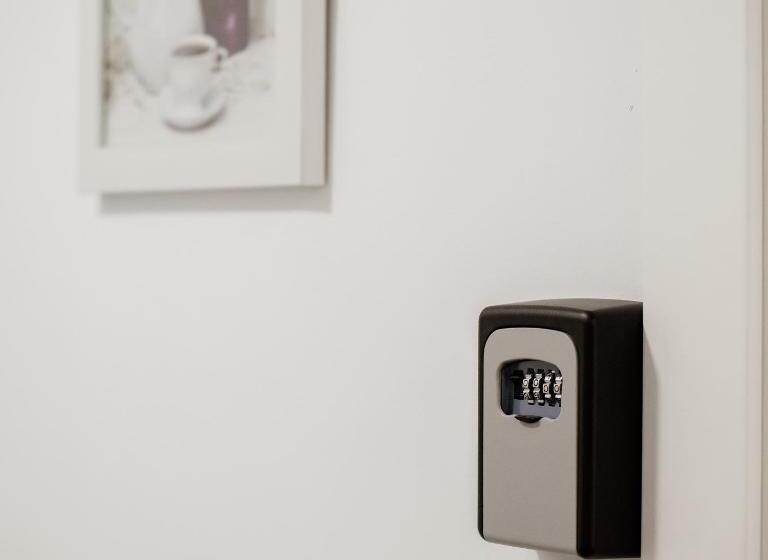 Habitación Triple Estándar, Pensión Mastil 16