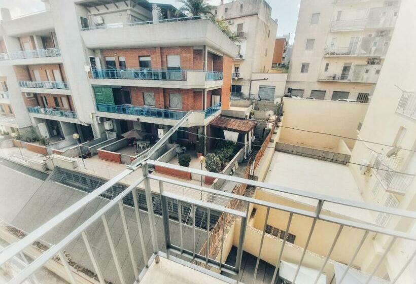 اتاق استاندارد پریمیوم سه تخته, ççç Matera Short Term Rooms ççç