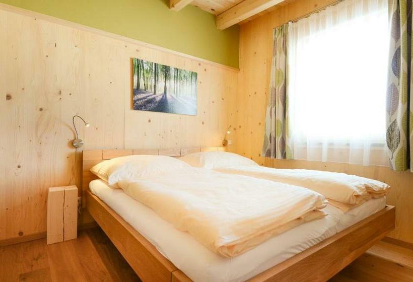 Апартаменты 2 Спальни с Балконом, Schörghof