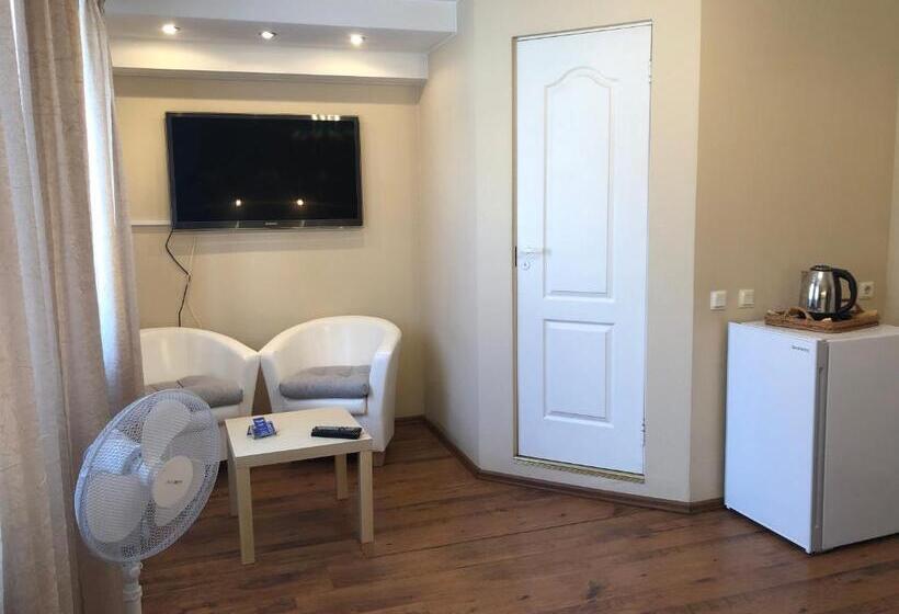 اتاق لوکس, Apartamentai Viktorija
