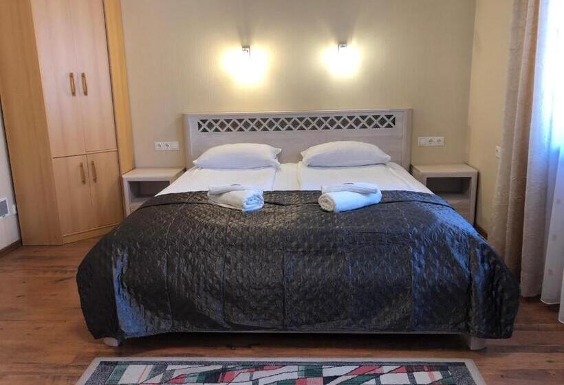 اتاق لوکس, Apartamentai Viktorija