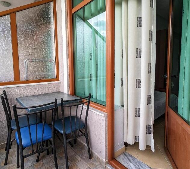 اتاق استاندارد سه نفره, Vila Vadeha