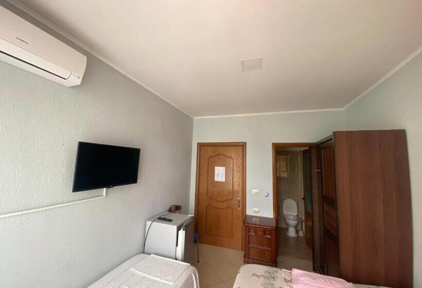اتاق استاندارد سه تخته با بالکن, Vila Vadeha