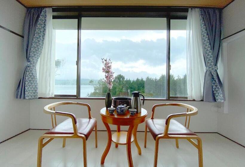 اتاق استاندارد چهار تخته, Fuji Yamanakako Resort
