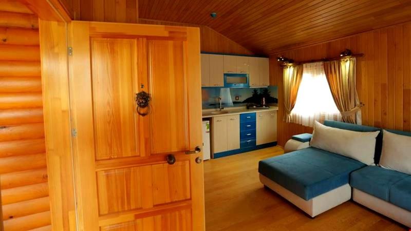 بانگلوی استاندارد, Leontopolis Apart Otel