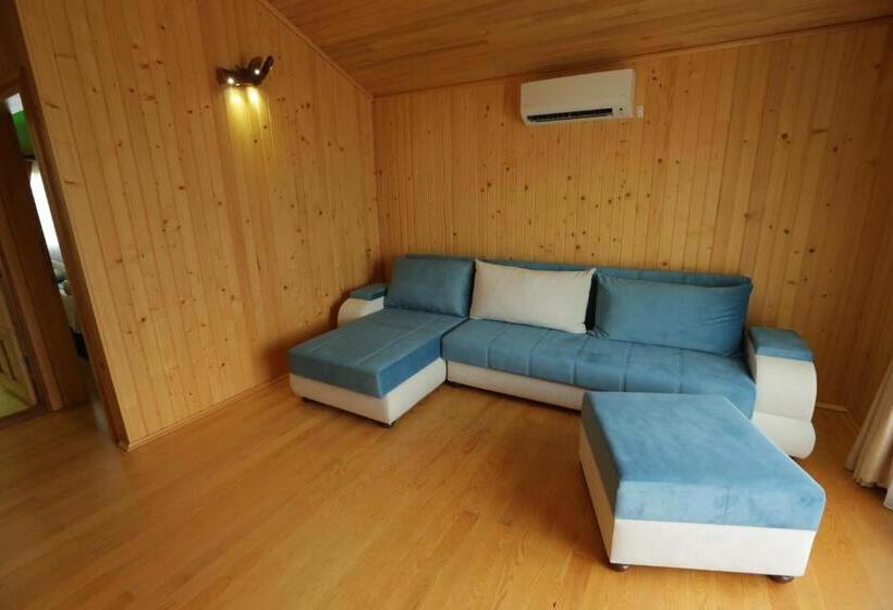 بانگلوی استاندارد, Leontopolis Apart Otel