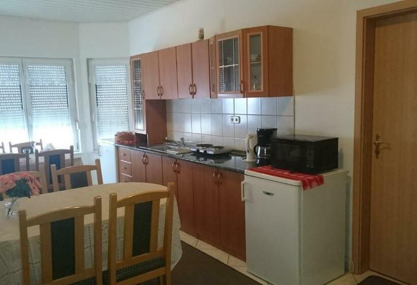 اتاق استاندارد, Natalie Appartment