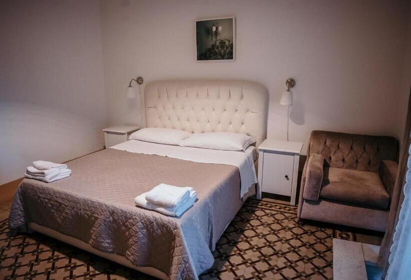 Triple Room Sea View, Elephant's Smile B&b
