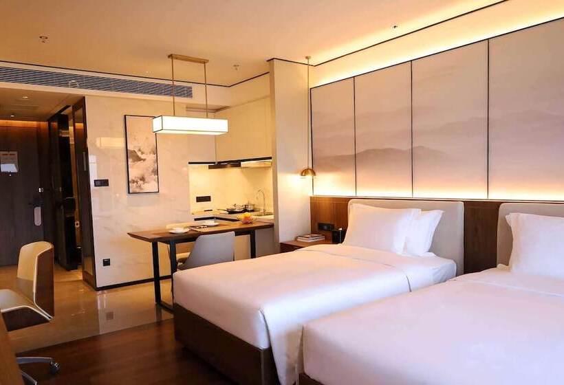 Номер Deluxe, Howard Johnson Optics Valley Hotel Wuhan