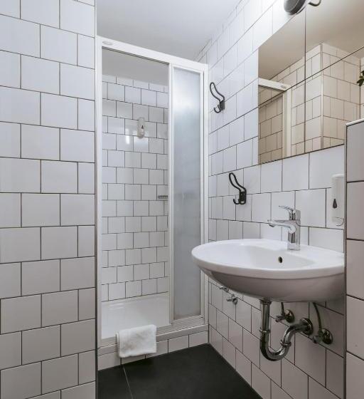 اتاق استاندارد سه نفره, Bistro & Rooms Pri Karlu   Ex Hiša Budja