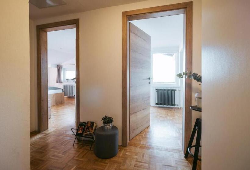 سوییت خانوادگی, Bistro & Rooms Pri Karlu   Ex Hiša Budja