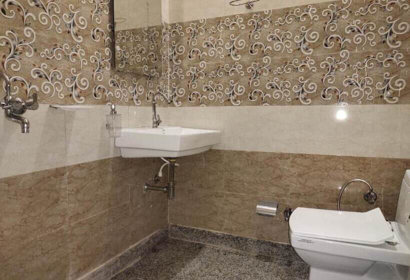 Четырехместный Номер Стандарт, Viren Plaza, Agra