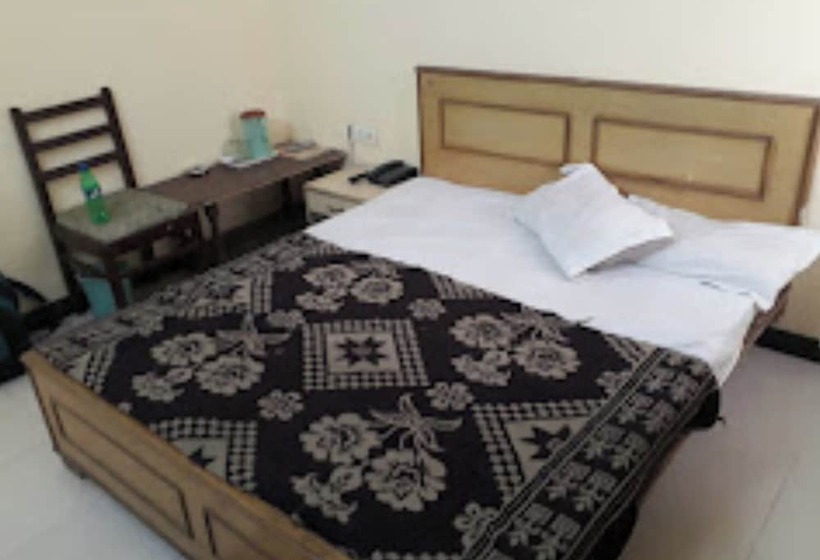 Четырехместный Номер Стандарт, Viren Plaza, Agra