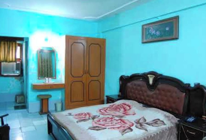 Четырехместный Номер Стандарт, Viren Plaza, Agra