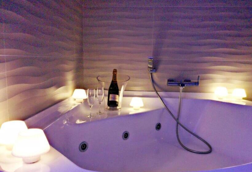 Номер Deluxe с Гидромассажем, Boutique La Mar   Adults Only