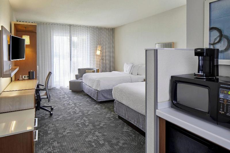 스탠다드 룸 퀸사이즈 침대, Courtyard By Marriott St. Petersburg Clearwater/madeira Beach